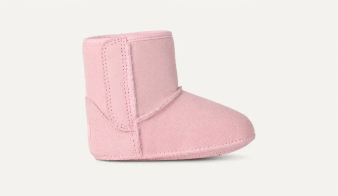 Baby Classic und Kuscheltier