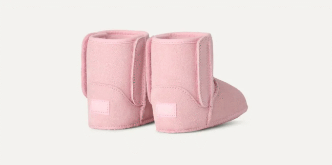Baby Classic und Kuscheltier