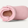 Baby Classic und Kuscheltier